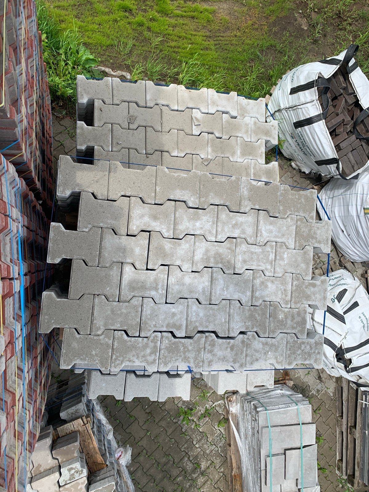 H-verband stenen B-keus bestrating 50m2 grijs h stenen 2e, Ophalen, Gebruikt, Klinkers, 10 m² of meer