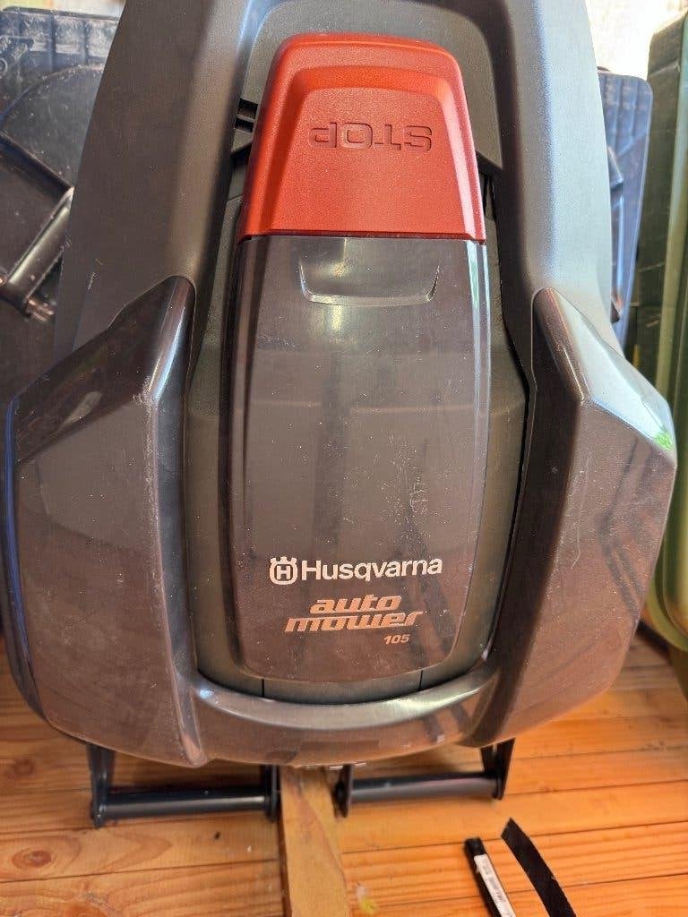Husqvarna 105 automower - voor onderdelen, Ophalen of Verzenden, Gebruikt, 20 tot 25 cm, Husqvarna