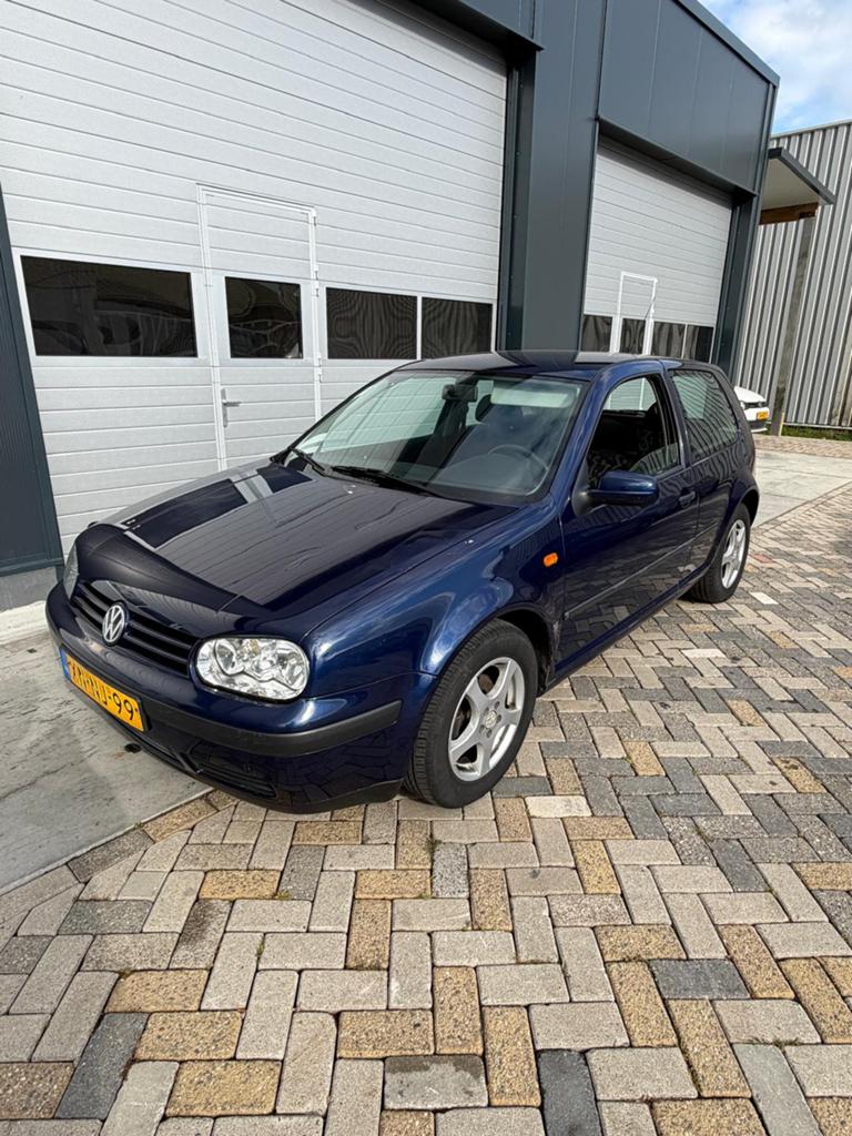 Volkswagen Golf 1.4 16v, Voorwielaandrijving, 1037 kg, 4 cilinders, Blauw