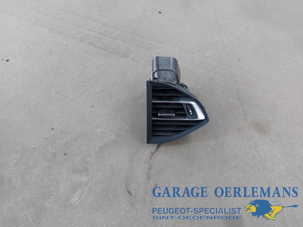 lucht rooster peugeot 308 t9 rechts midden, 96782700, Gebruikt, -, -, ARN erkend