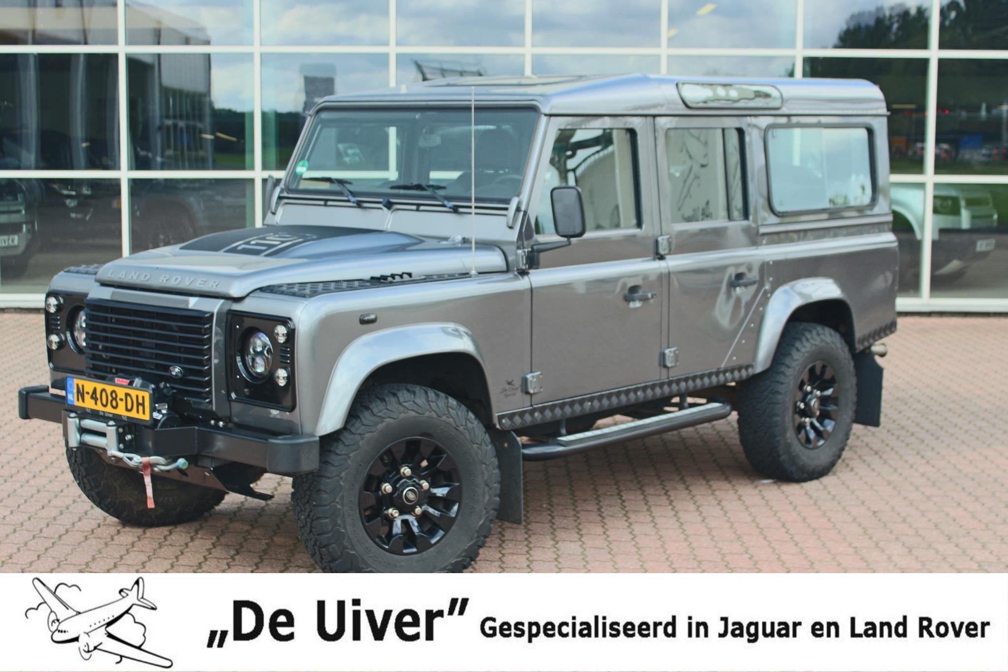 Land Rover Defender 2.4 TD 110 SW XTech „De Uiver" Special, Keurmerk '100% Onderhouden', Zwart, 4 cilinders, 7 stoelen