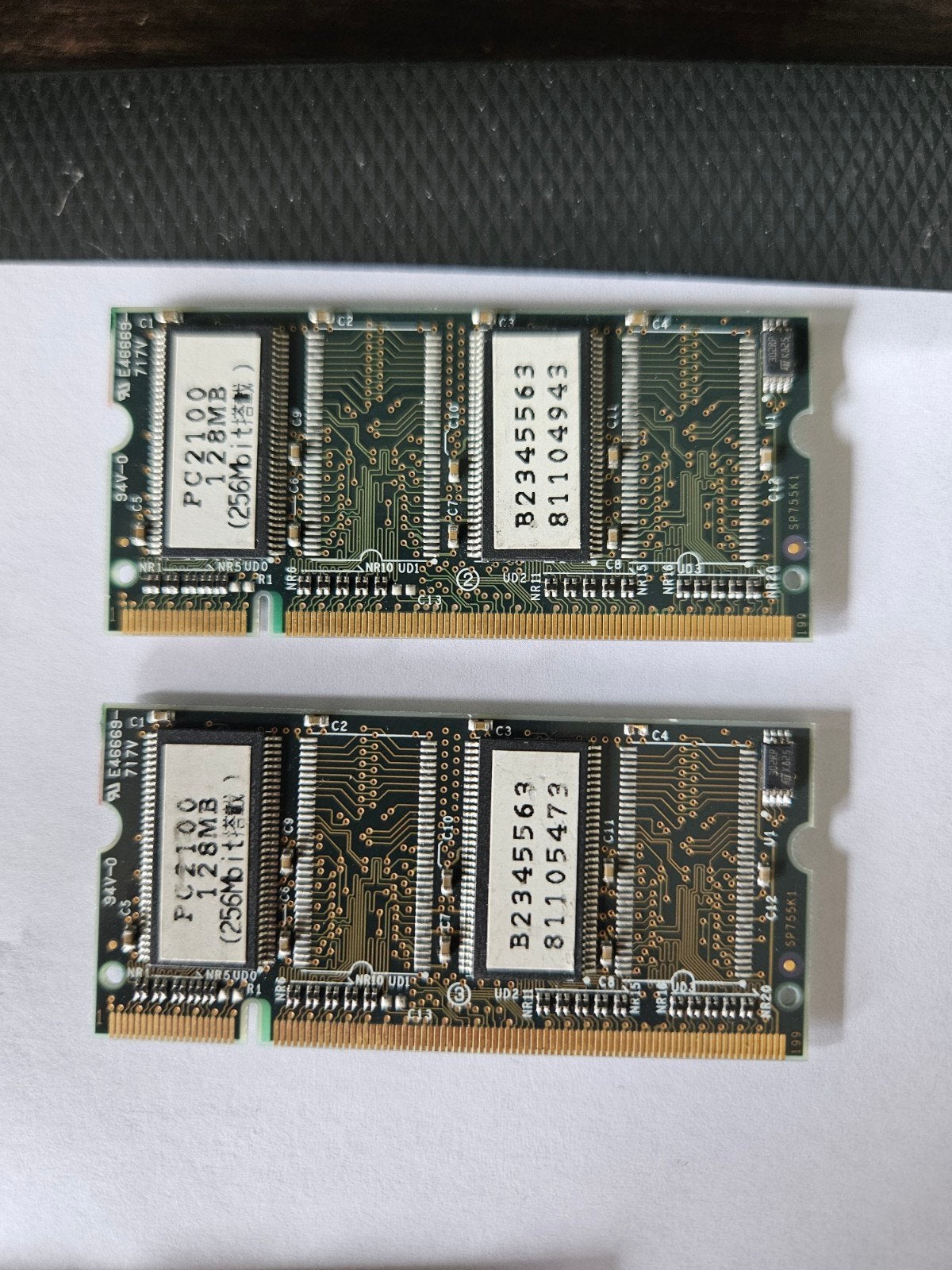 2xSamsung 128MB DDR SO-DIMM PC2100–256MB totaal- niet getest, Computers en Software, RAM geheugen, Ophalen of Verzenden, Laptop