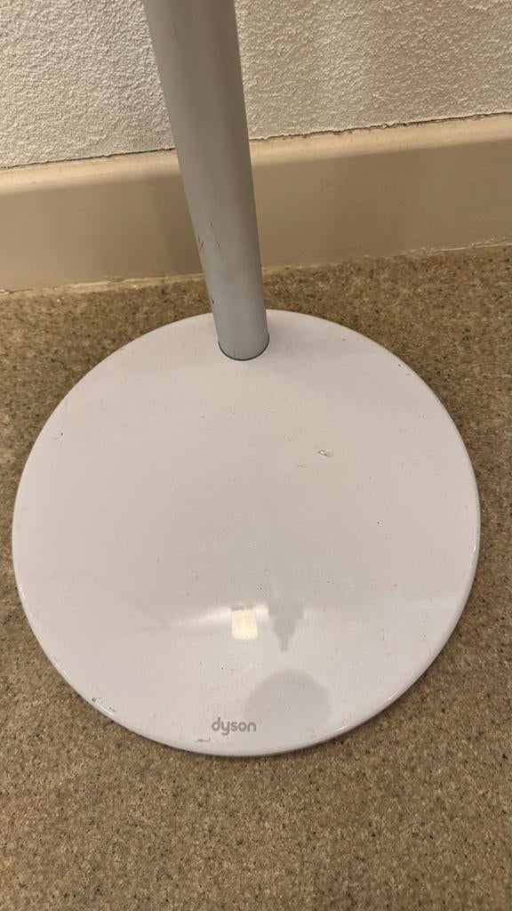 Dyson draadloze stofzuigerstandaard, Ophalen, Zo goed als nieuw, Reservoir, Minder dan 1200 watt