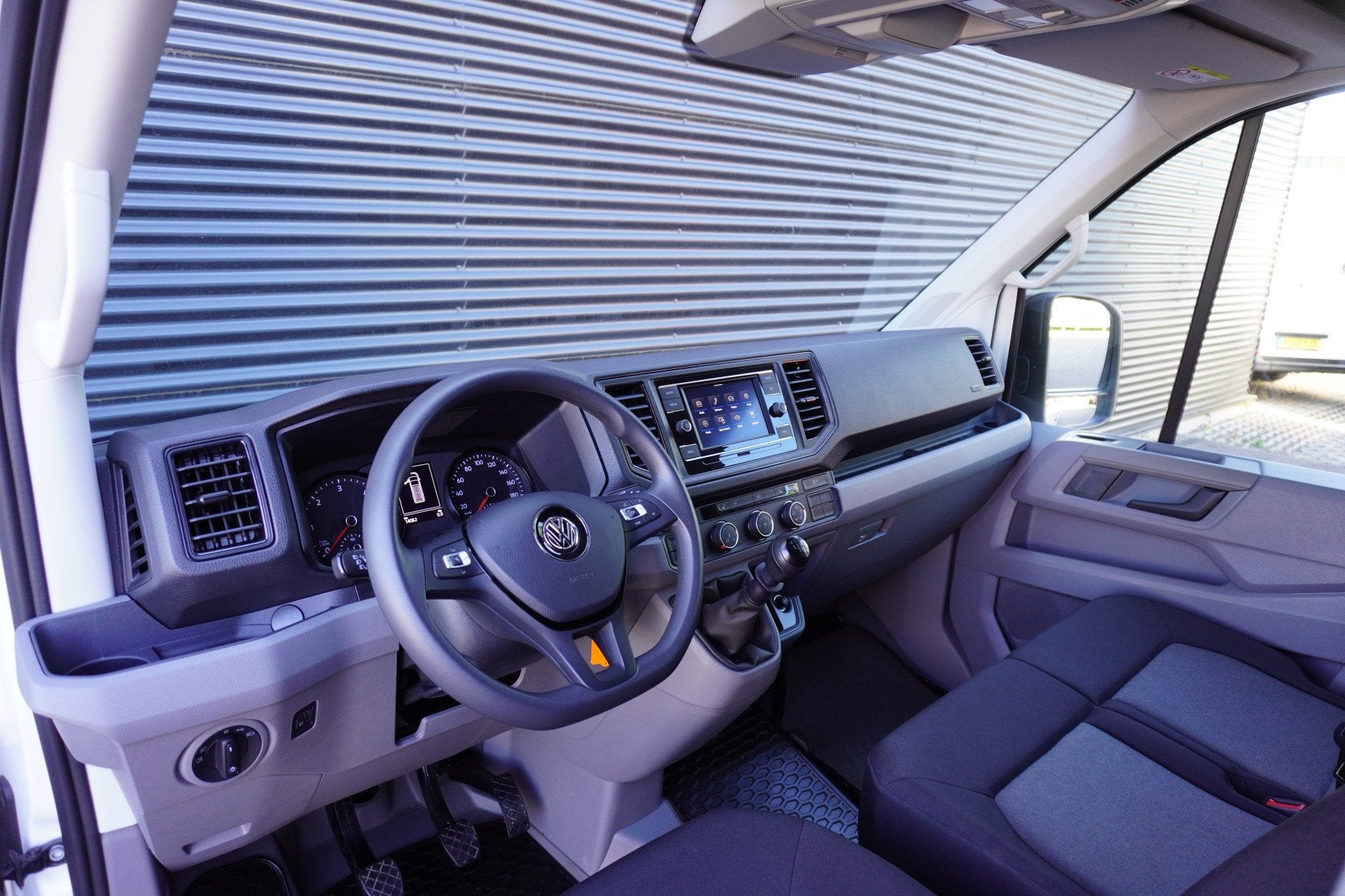 Volkswagen Crafter 140pk L4H3/L3H2 Trekhaak Camera Apple Car, Voorwielaandrijving, Gebruikt, 4 cilinders, Volkswagen