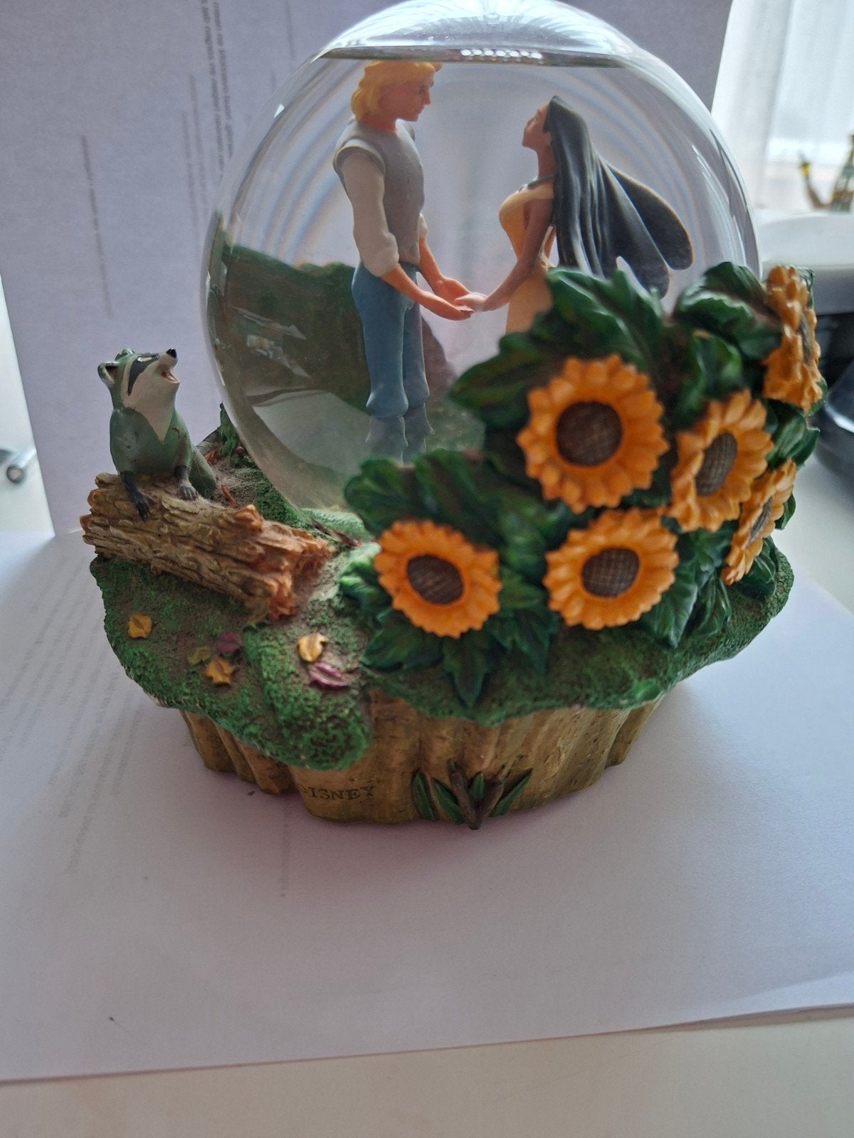 Vintage Disney Pocahontas snowglobe – muziek & draaiend, Diversen, Ophalen of Verzenden, Zo goed als nieuw