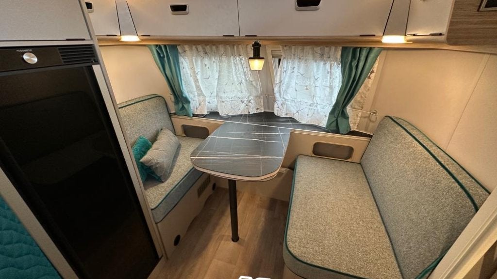 Eriba Touring 630 - GRATIS BRUGGINK 60 JAAR PAKKET, Caravans en Kamperen, Standaardzit, Fietsenrek, Bedrijf, Tot en met 3