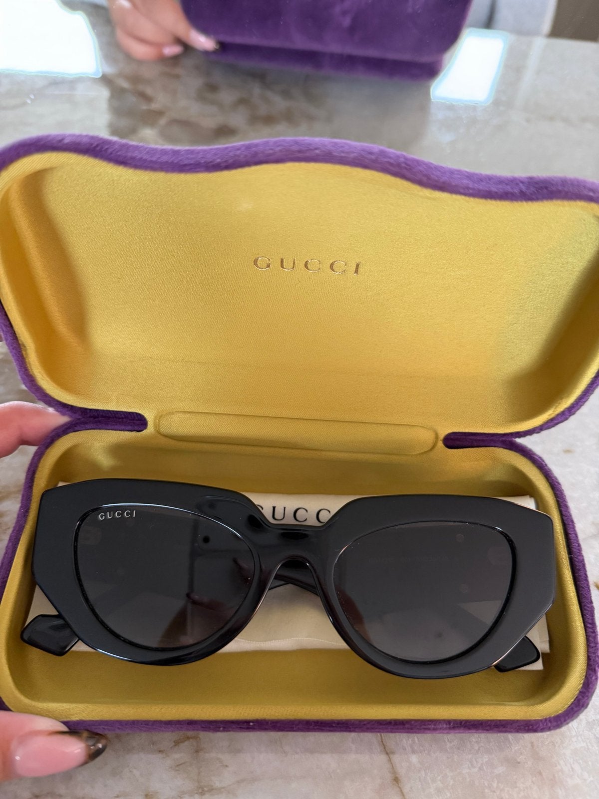 Gucci zonnebril Zo goed als nieuw, Overige merken, Zonnebril, Zwart, Ophalen of Verzenden