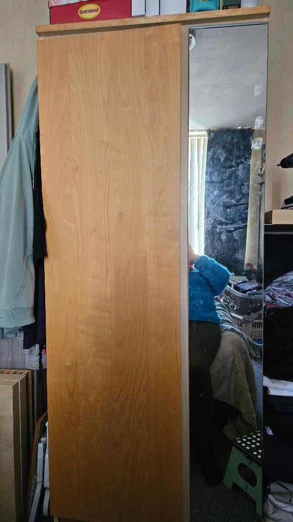 Kleerkast, Ophalen, Overige materialen, Gebruikt, 50 tot 100 cm