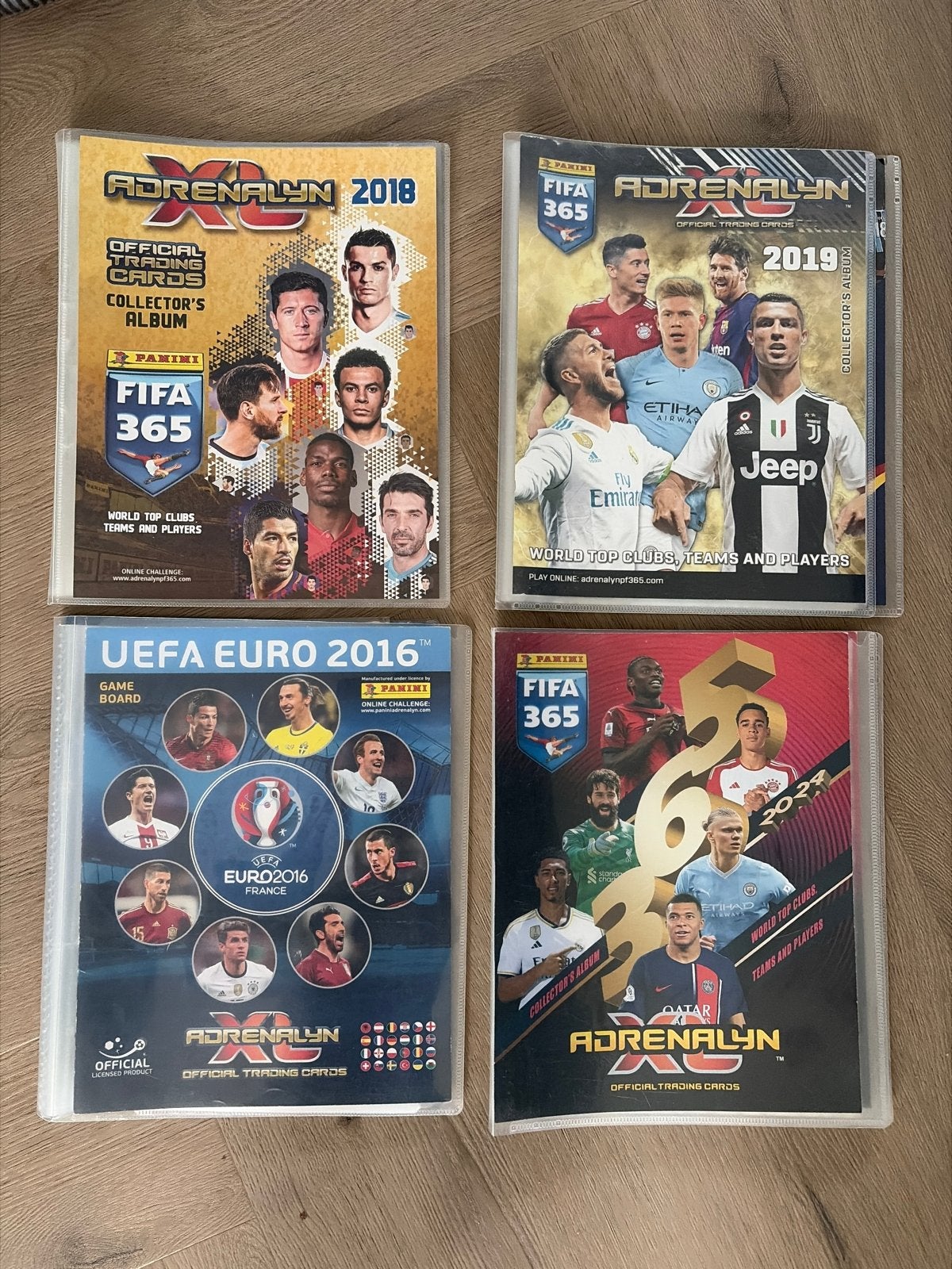 4 Lege Panini Adrenalyn XL FIFA Voetbalboeken, Verzamelen, Ophalen of Verzenden, Gebruikt, Boek of Tijdschrift