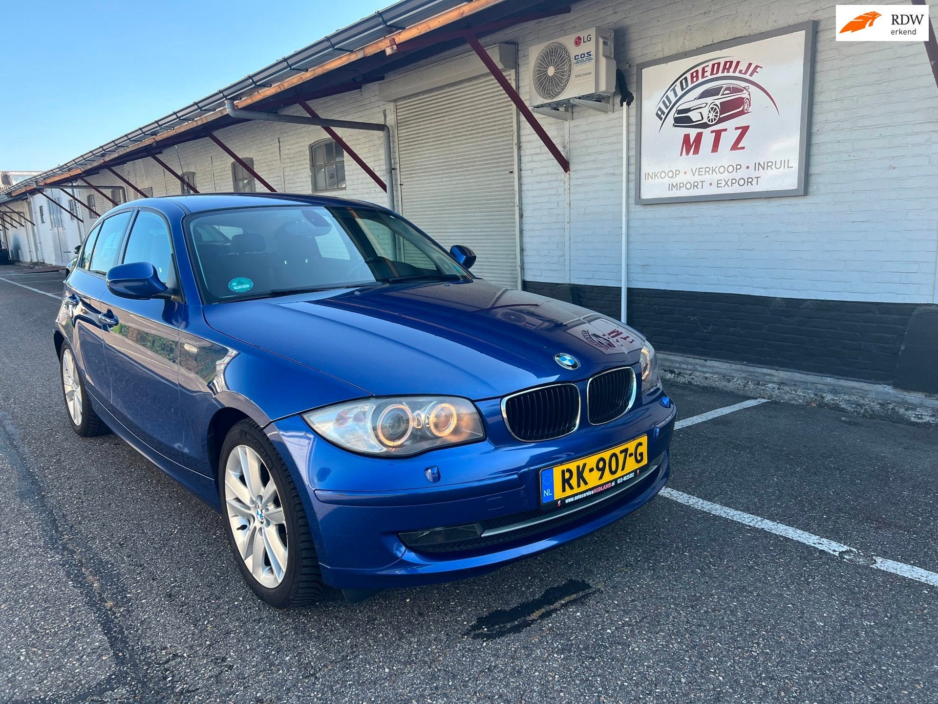 BMW 1-serie 116i Ultimate Edition| LCI|AUT., Auto's, Zwart, 4 cilinders, Leder en Stof, 122 pk