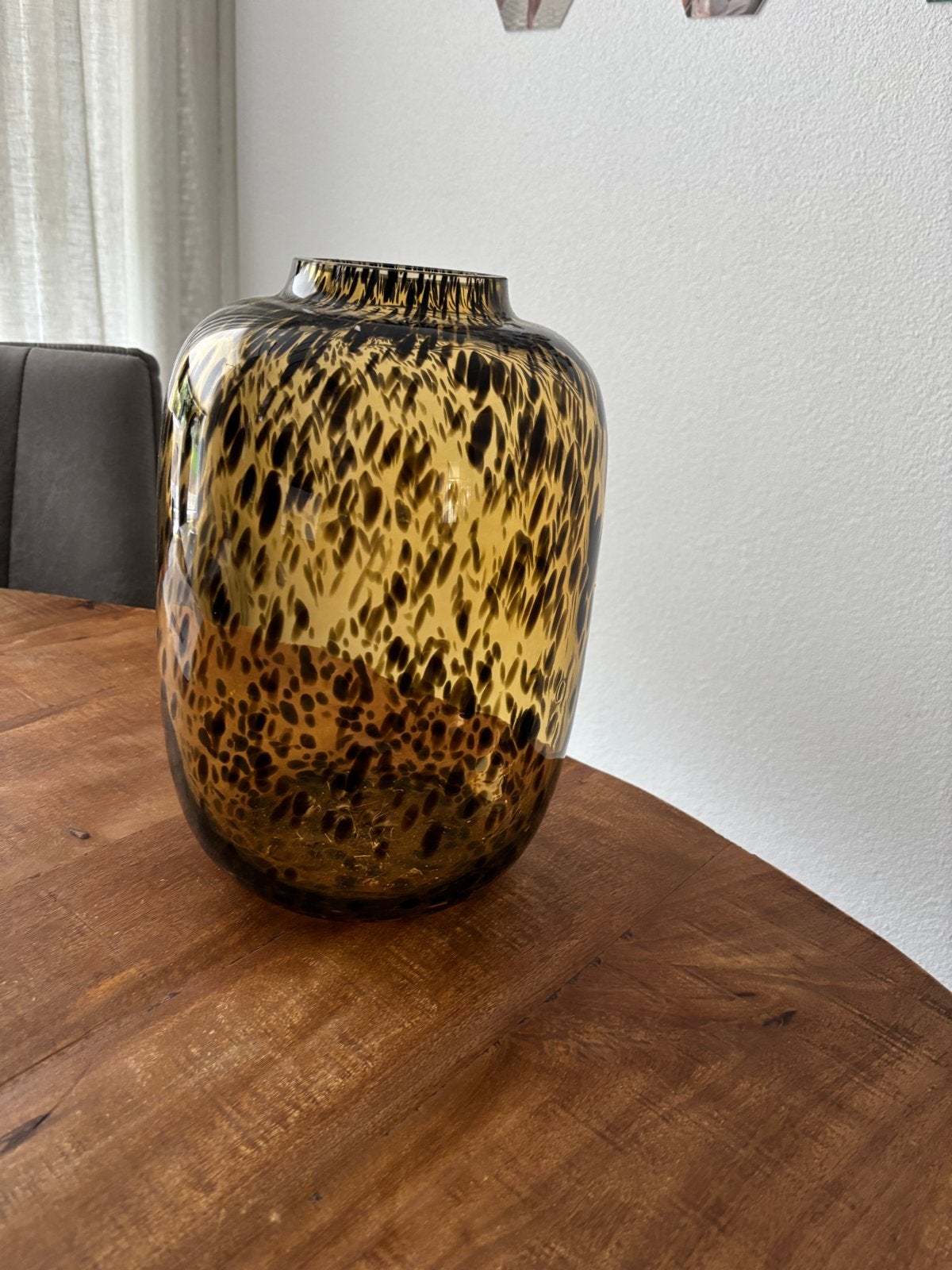 Grote cheetah vaas XL - 35 cm, Huis en Inrichting, Woonaccessoires | Vazen, Ophalen, Meerkleurig, Met patroon/structuur, Glas