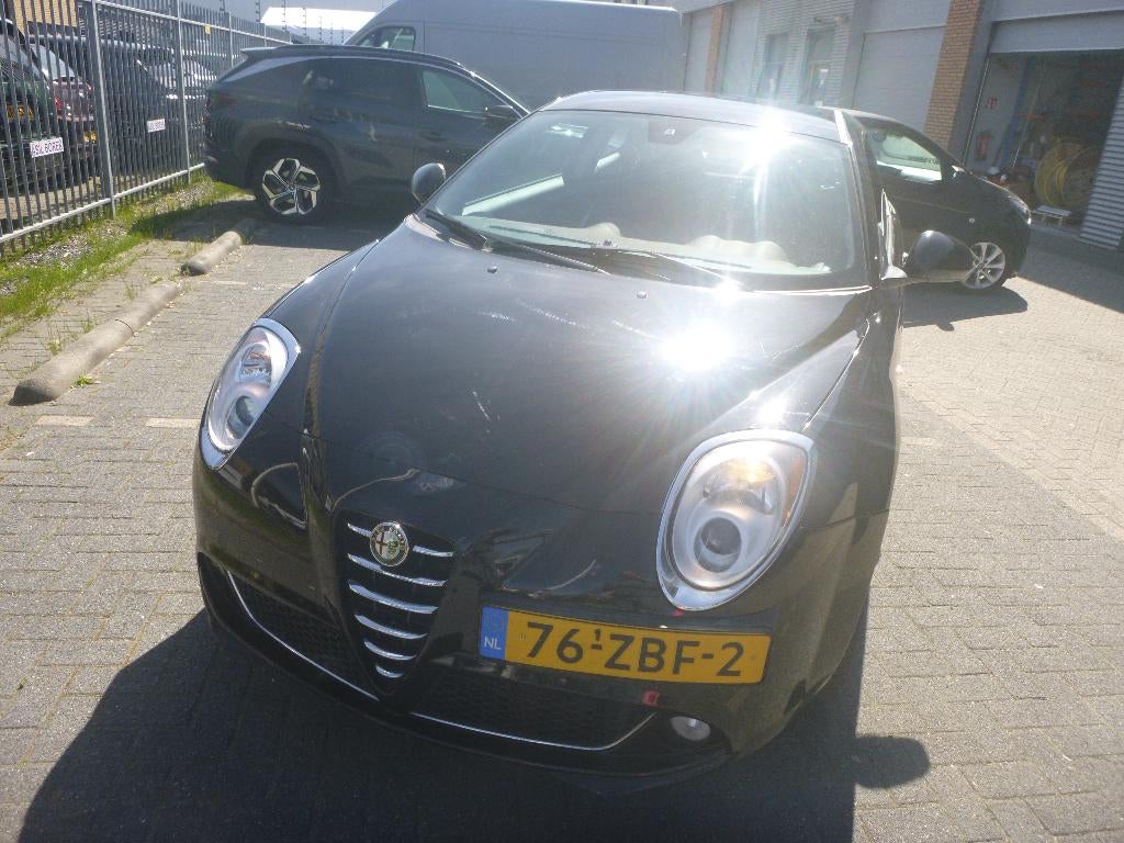 Alfa Romeo MiTo 0.9 Turbo Twin AIR 63KW 2012 Zwart, Auto's, Voorwielaandrijving, Euro 5, Stof, Origineel Nederlands