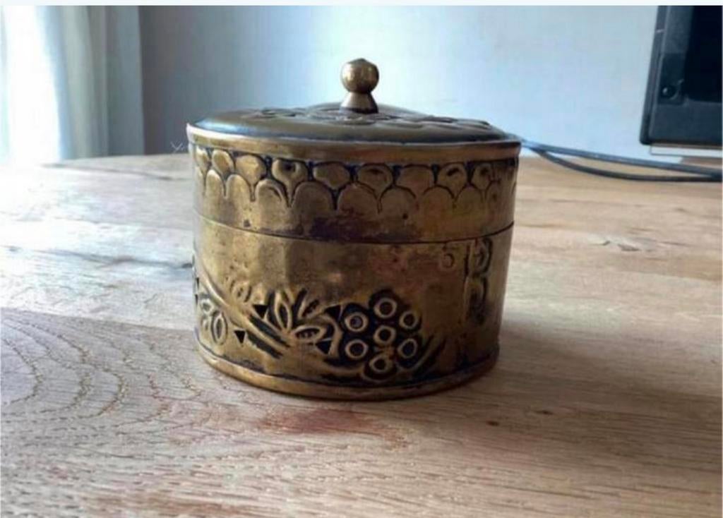 Oude messing (tabak of potpourri) pot., Ophalen of Verzenden