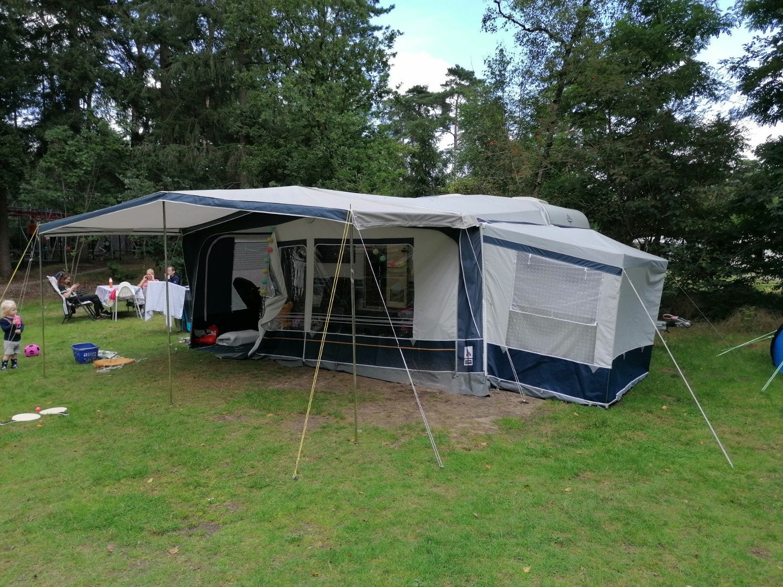 Hobby 495 DeLuxe uit 1998 met voortent, Caravans en Kamperen, Caravans, Rondzit, Hobby, Frans bed, Particulier