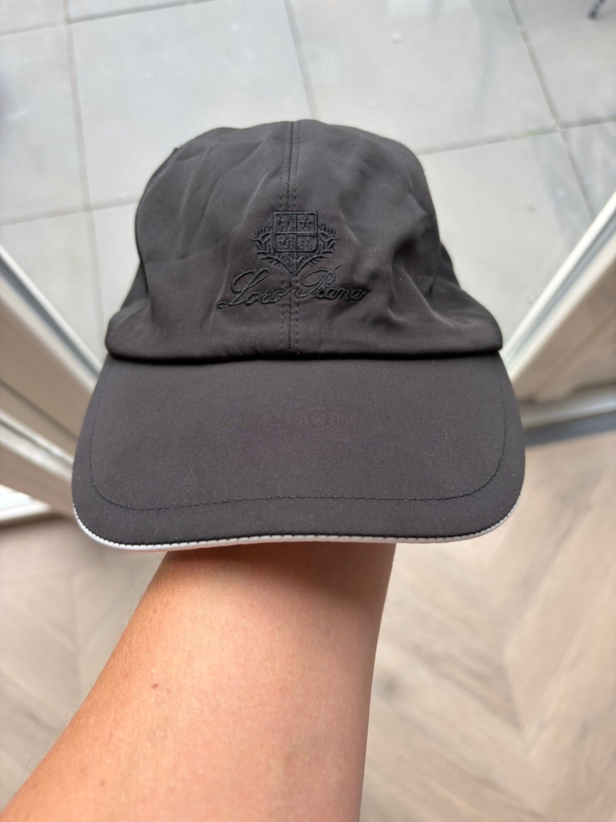 Loro Piana pet maat M - zwart, Kleding | Heren, Hoeden en Petten, Ophalen of Verzenden, Nieuw, 57 cm (M, 7⅛ inch) of minder, Pet
