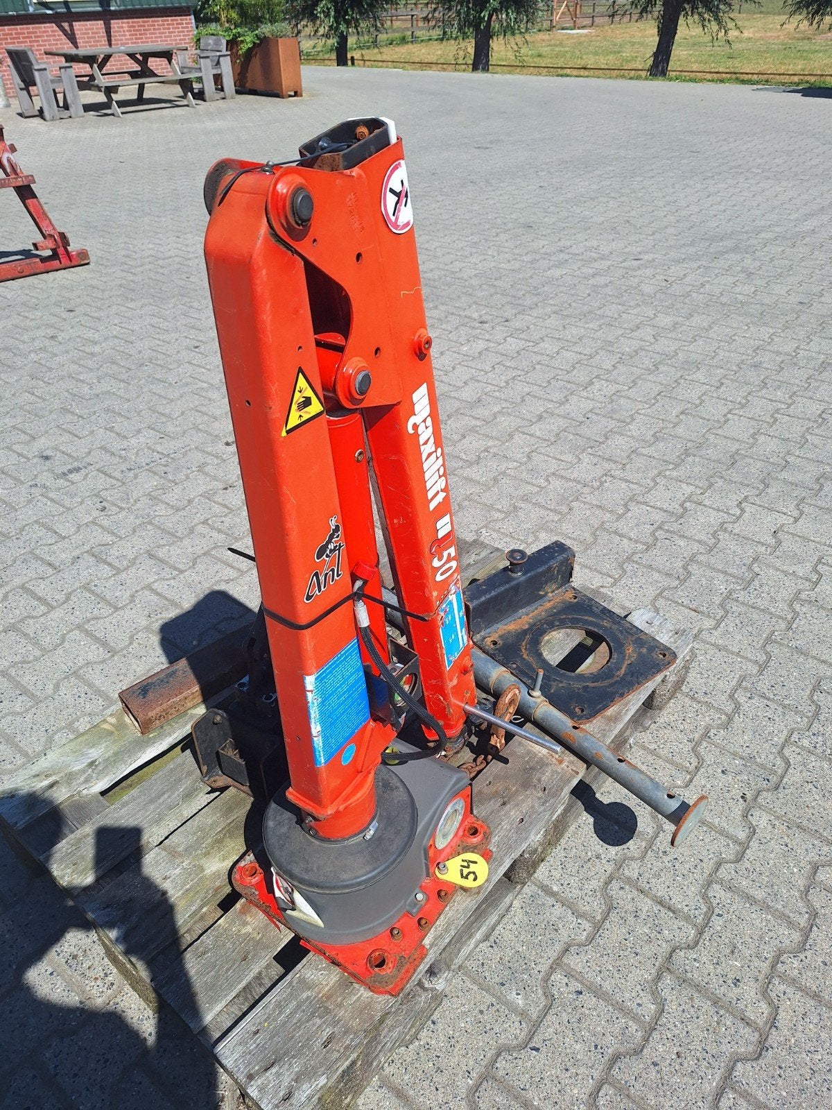 minikraan maxilift m50 voor op aanhanger of bus, Ophalen, Voor, Spatbord
