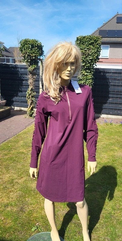 Paarse jurk van Triple Nine maat S twv €89,95, Kleding | Dames, Maat 38/40 (M), Triple Nine, Paars, Nieuw