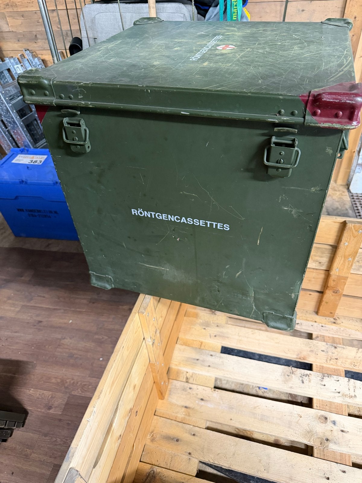 Zarges Kist, Ophalen