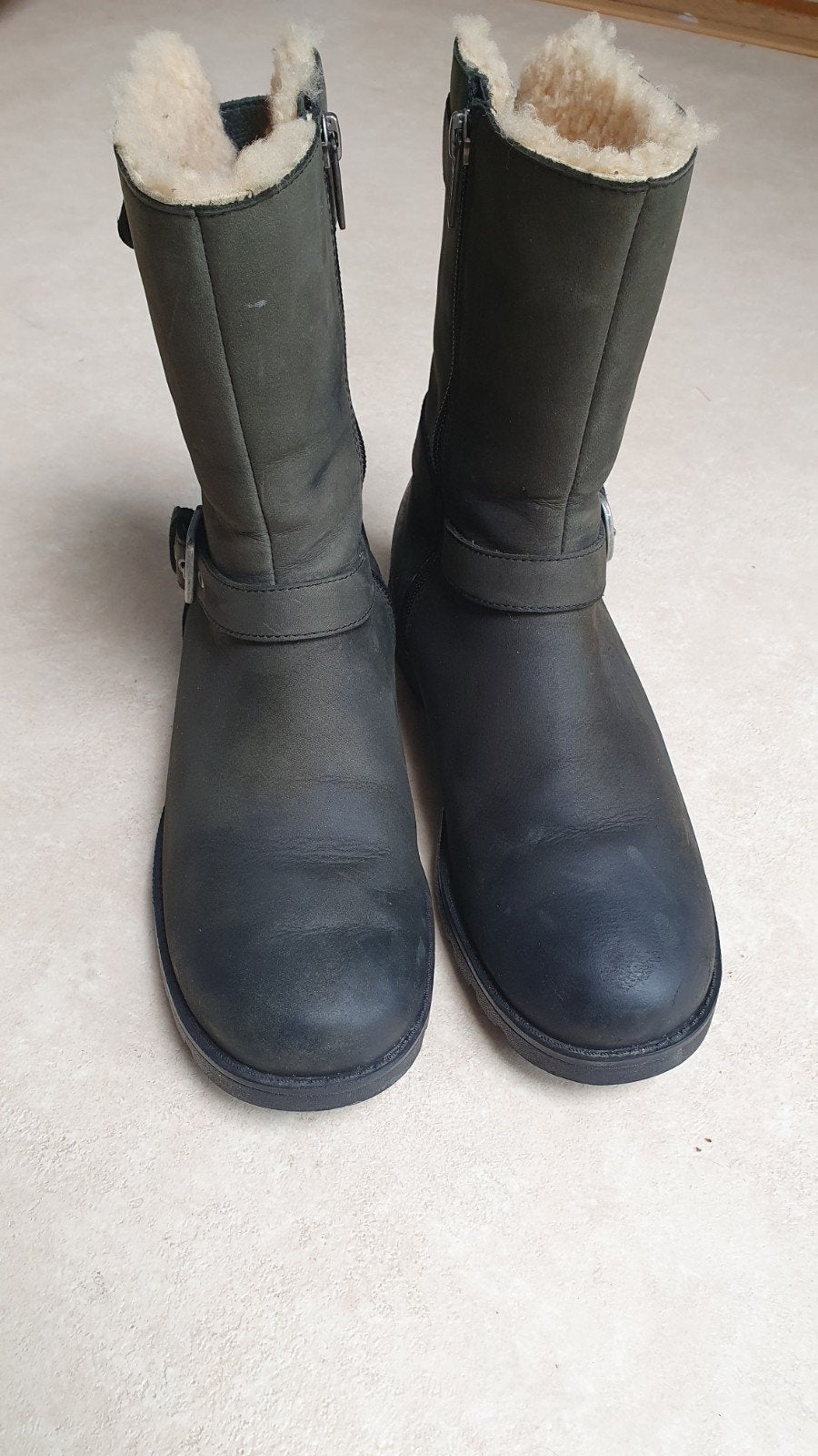 UGG Laarzen - Donkergroen met schapenvacht voering, UGG, Overige kleuren, Lage of Enkellaarzen, Ophalen of Verzenden