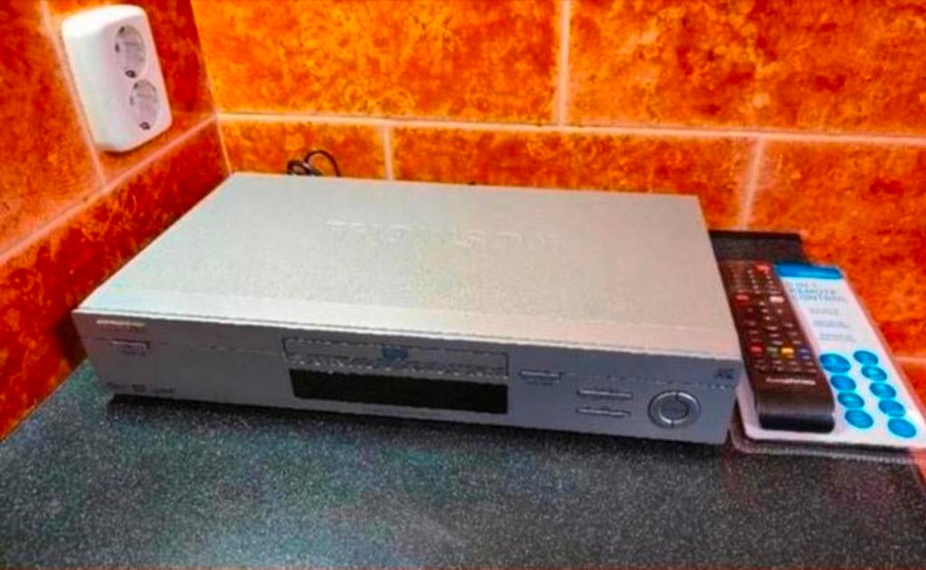 Thomson DVD/ VIDEO CD CD PLAYER. Met Afstandsbediening., Audio, Tv en Foto, Dvd-spelers, Ophalen of Verzenden, Refurbished, Dvd-speler