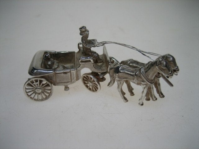 Zilveren miniatuur rijtuig met man op de bok Amsterdam  1977, Antiek en Kunst, Antiek | Goud en Zilver, Verzenden, Zilver