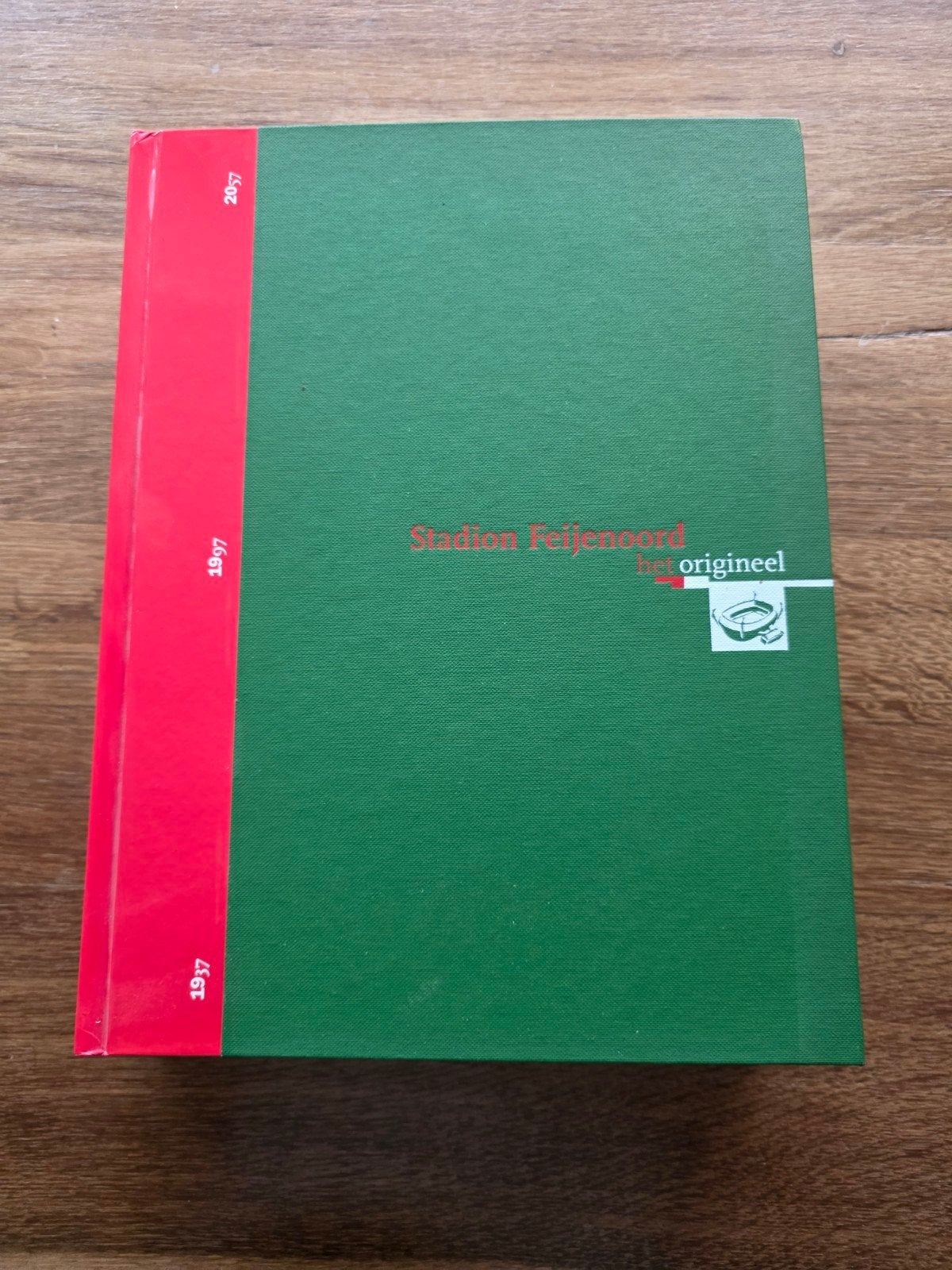 Stadion Feyenoord - Het origineel boekwerk, Onbekend, Nieuw, Ophalen of Verzenden, Balsport