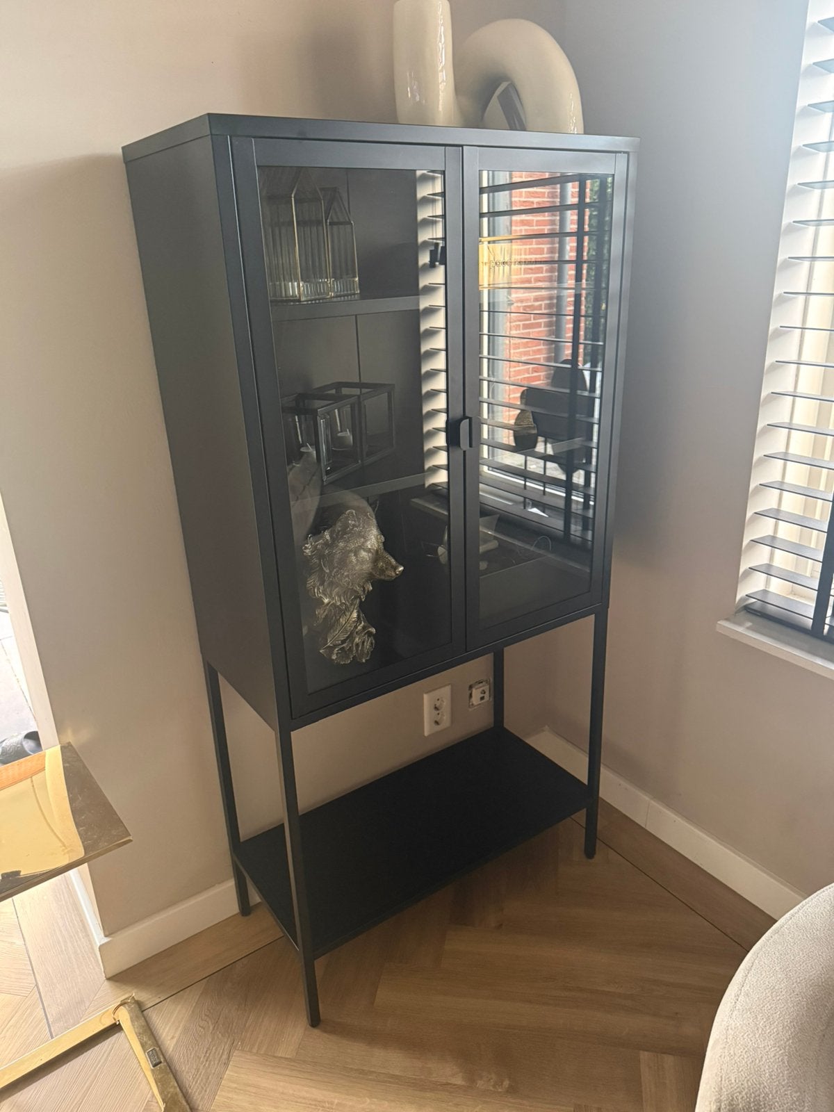 Vitrine kast Misha, Huis en Inrichting, Ophalen, Nieuw