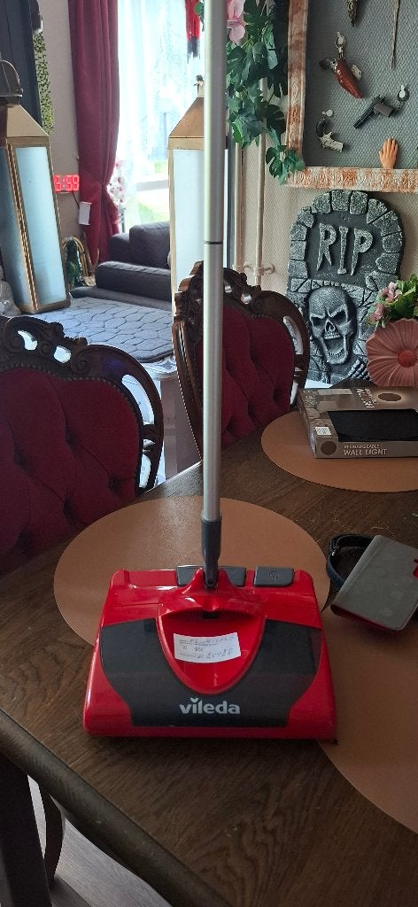 Vileda Elektrische Rolveger - Handige Kruimeldief, Huis en Inrichting, Schoonmaakartikelen, Ophalen, Bezem of Borstel