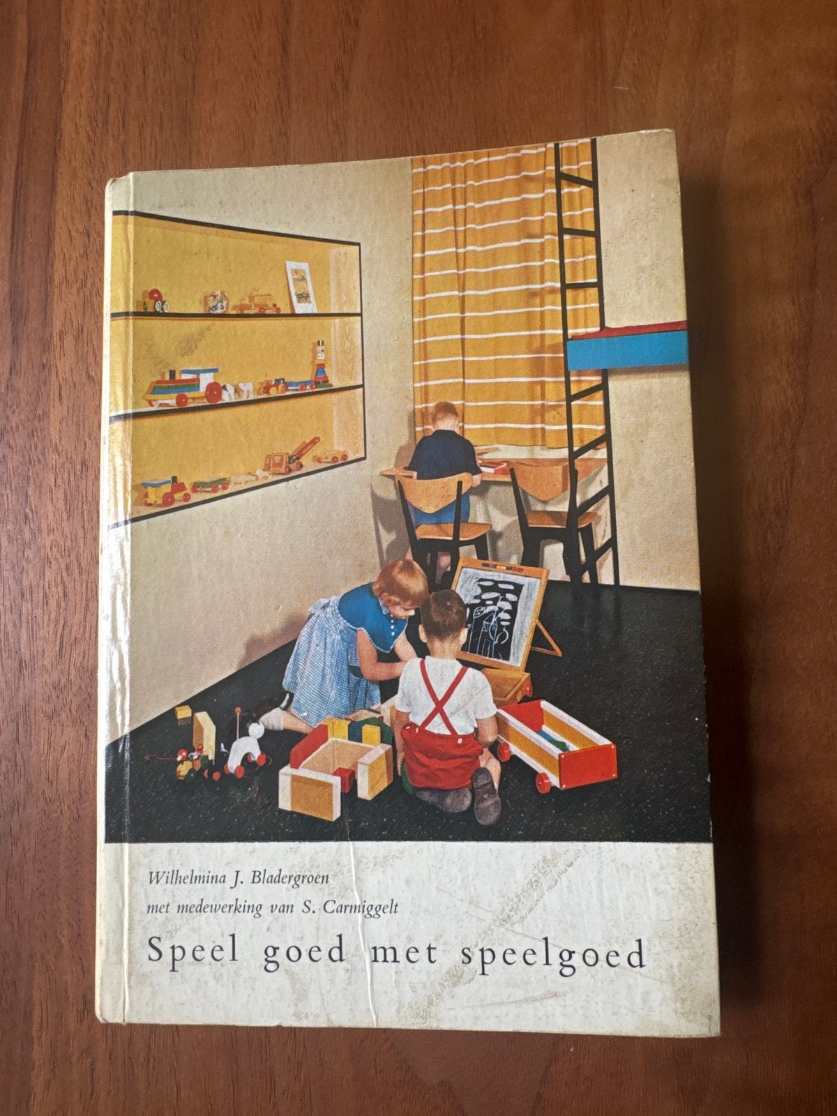 Speel goed met speelgoed - Wilhelmina J. Bladergroen, Ophalen of Verzenden, Gelezen, Non-fictie