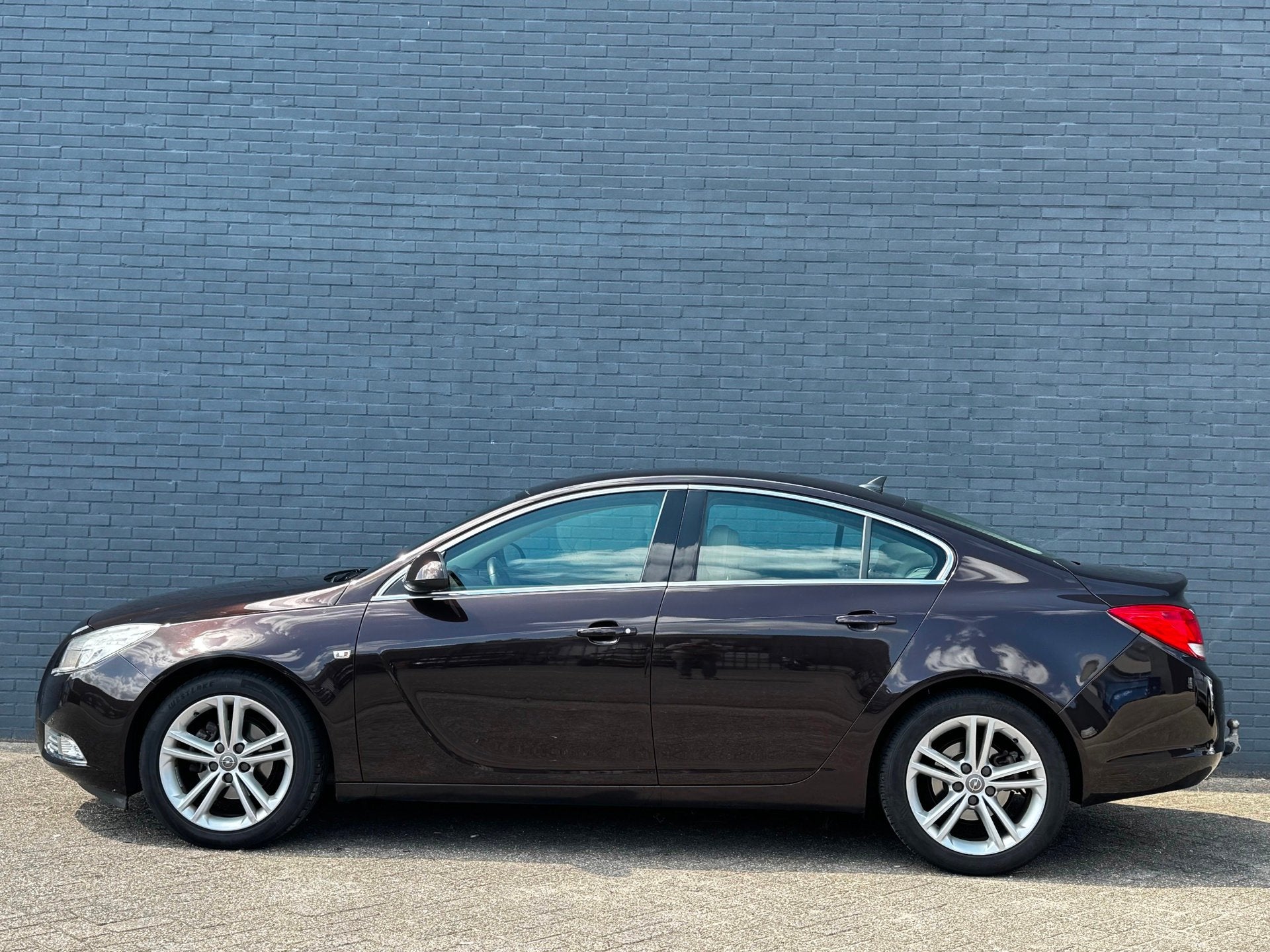 Opel Insignia 1.4 Turbo EcoFLEX Edition|LEDER|NAVI|STOELVERW, Euro 5, 730 kg, 4 cilinders, Bruin
