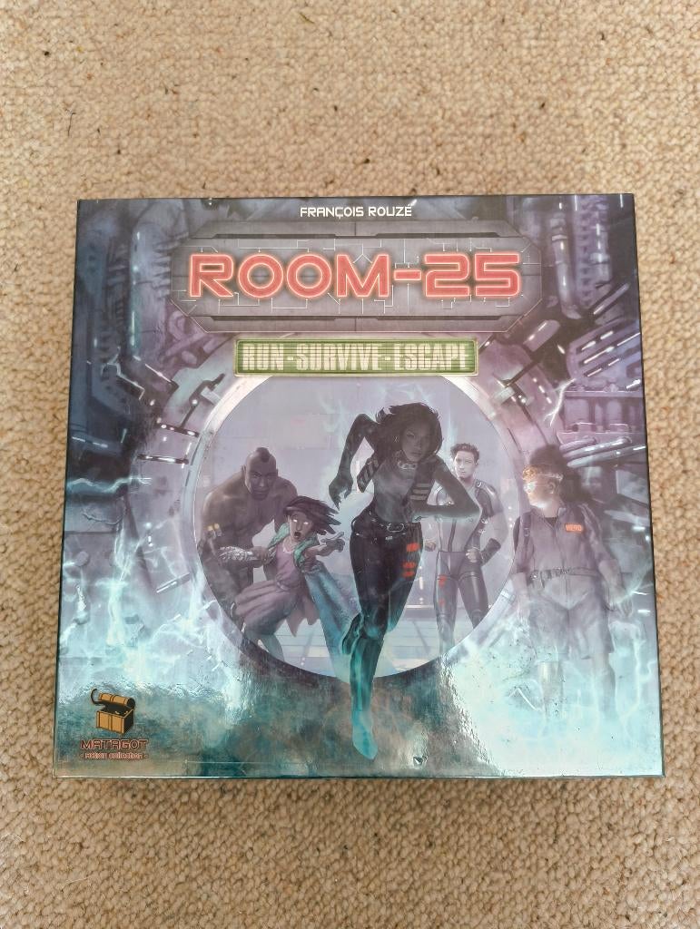 Room 25 bordspel compleet goede staat, Hobby en Vrije tijd, Gezelschapsspellen | Bordspellen, Vijf spelers of meer, Verzenden