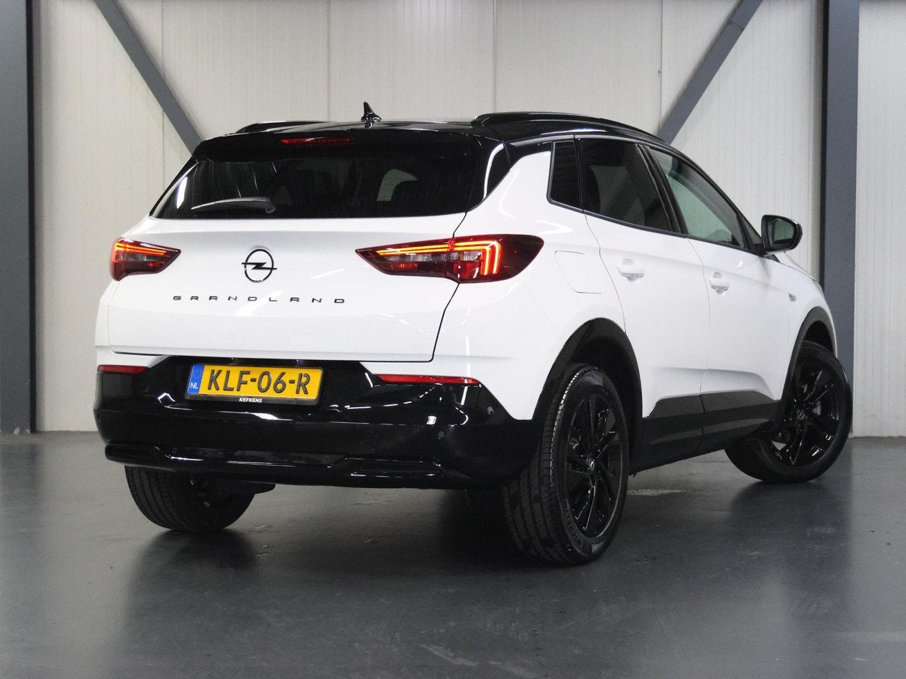 Foto 3 van Opel Grandland 1.2 130PK Turbo GS | 1ste eigenaar | AppleCar
