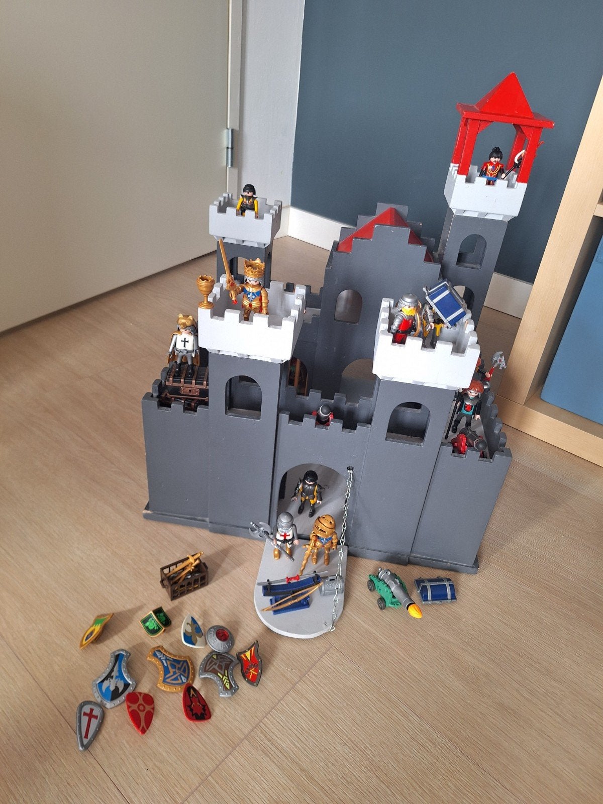 Houten Kasteel met Playmobil ridders en accessoires, Ophalen, Gebruikt, Complete set, Kasteel/Fort