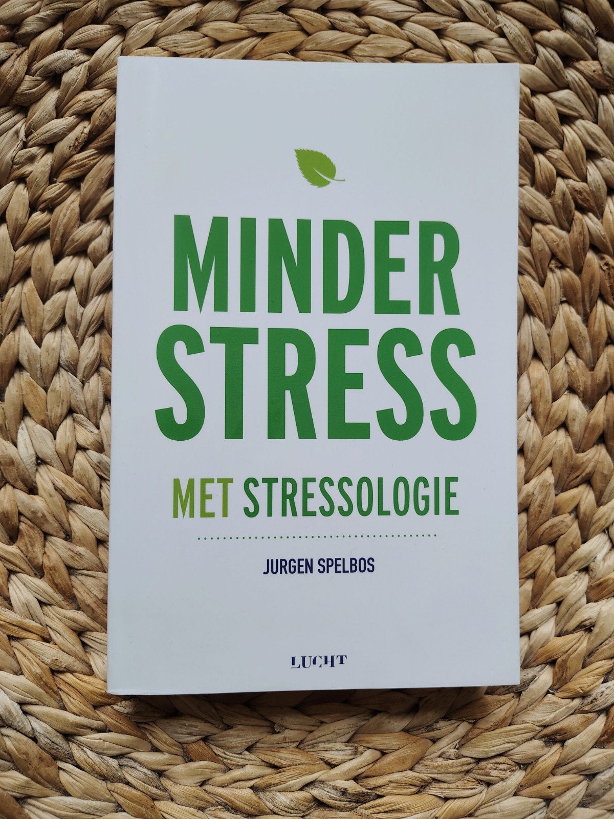 Jurgen Spelbos - Minder stress met stressologie, Ophalen of Verzenden, Zo goed als nieuw