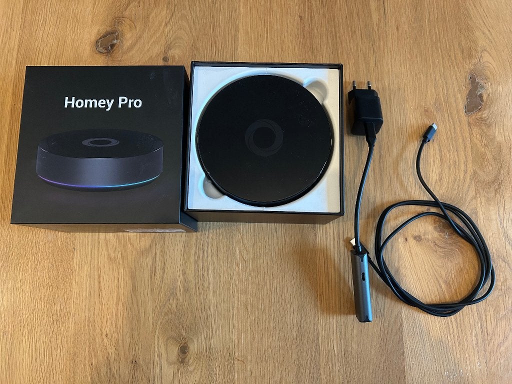 Homey Pro Early 2023 incl Ethernet adapter, Computers en Software, Overige Computers en Software, Zo goed als nieuw, Ophalen of Verzenden