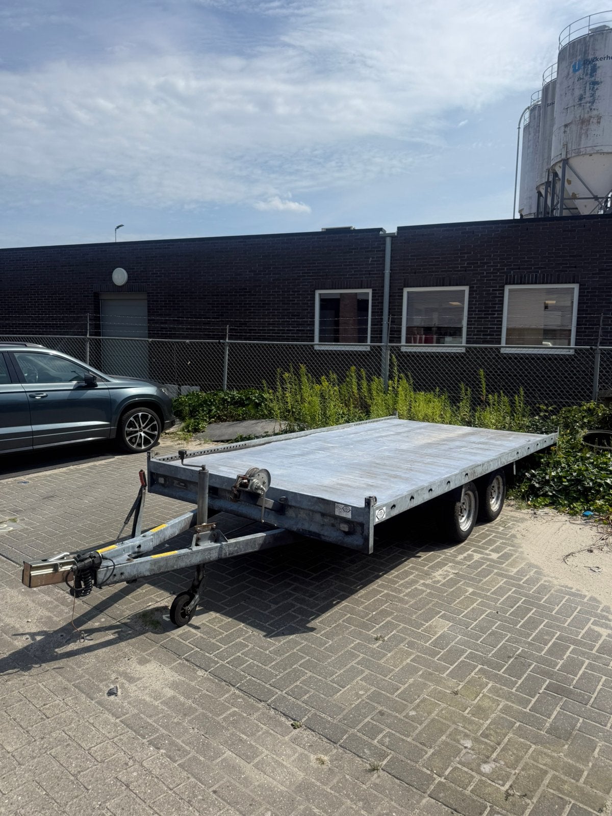 TEHUUR Auto ambulance 2500kg, Diensten en Vakmensen, Verhuur | Auto en Motor, Aanhangwagen