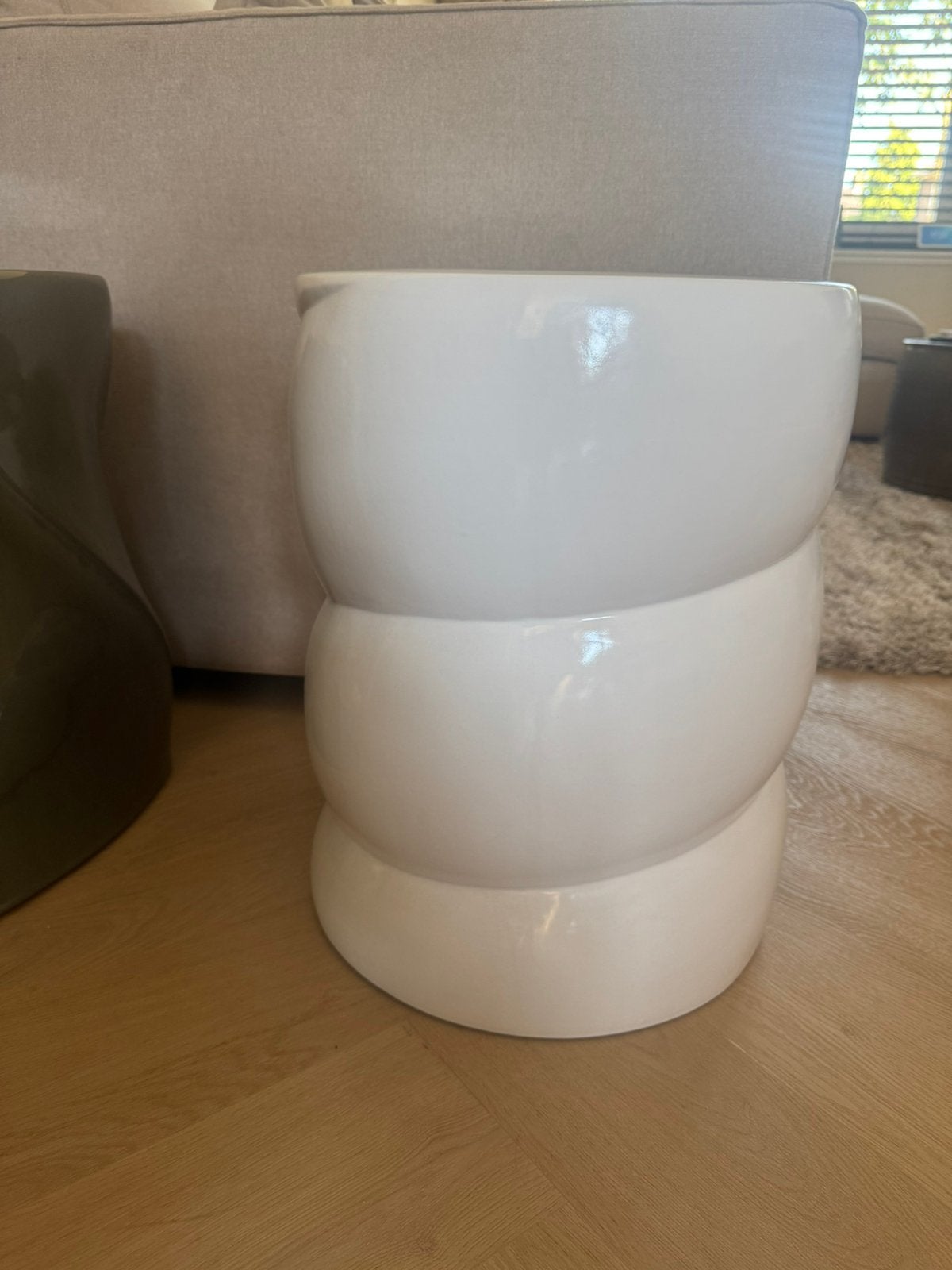 Riviera maison bijzettafel wit, Ophalen, Minder dan 55 cm, Rond, Zo goed als nieuw