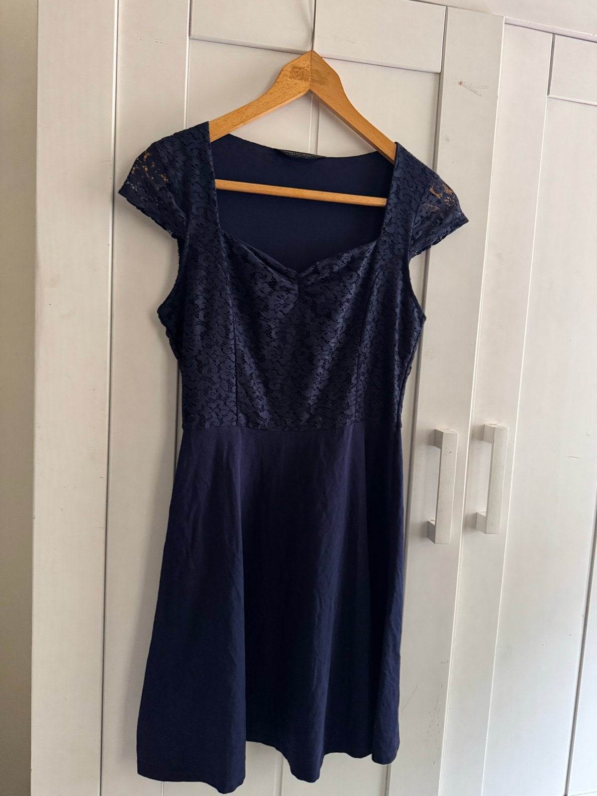 Dorothy Perkins marine blauwe jurk met kant maat 40 (UK 12), Maat 38/40 (M), Blauw, Ophalen of Verzenden, Zo goed als nieuw