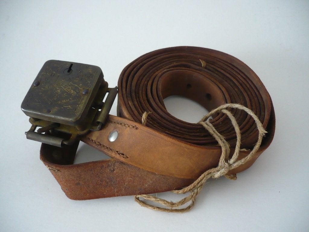33b-Zeldzaam Aziatisch, Japanse riem met slot., Verzamelen, Militaria | Tweede Wereldoorlog, Ophalen of Verzenden, Luchtmacht