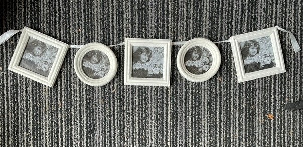 Set van 5 fotolijstjes aan lint, Audio, Tv en Foto, Fotografie | Fotolijsten, Overige typen, Ophalen of Verzenden, Zo goed als nieuw