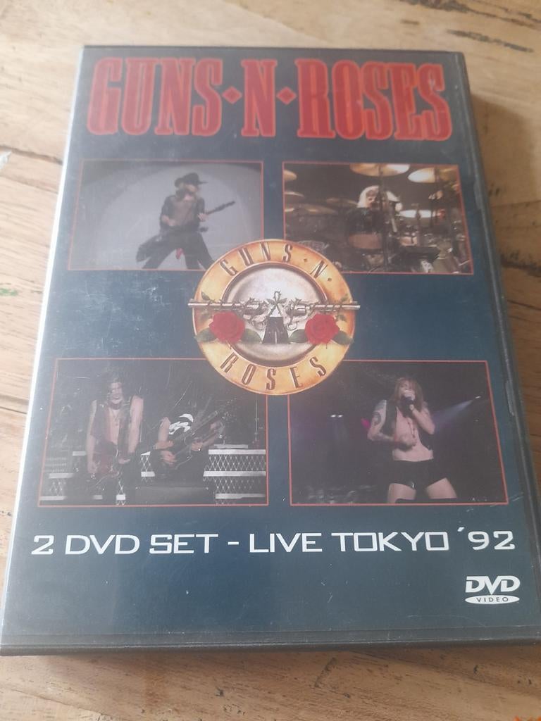 Guns N' Roses - Live Tokyo '92 (2 DVD Set), Gebruikt, Boxset, Muziek en Concerten, Ophalen of Verzenden