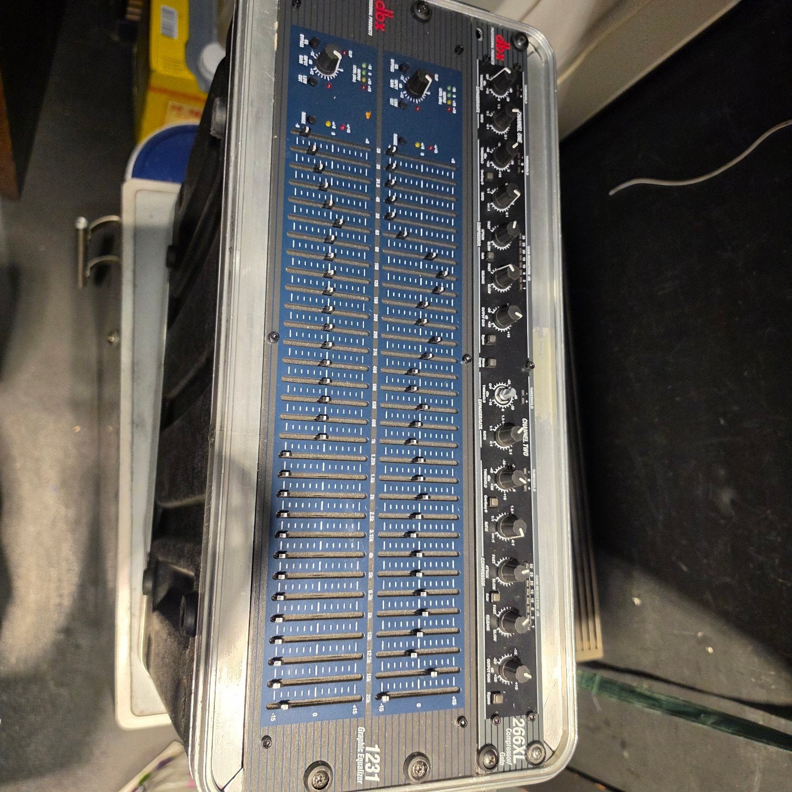 dbx 1231 Graphic Equalizer + dbx 266XL Compressor/Gate, Ophalen of Verzenden, Gebruikt, Licht