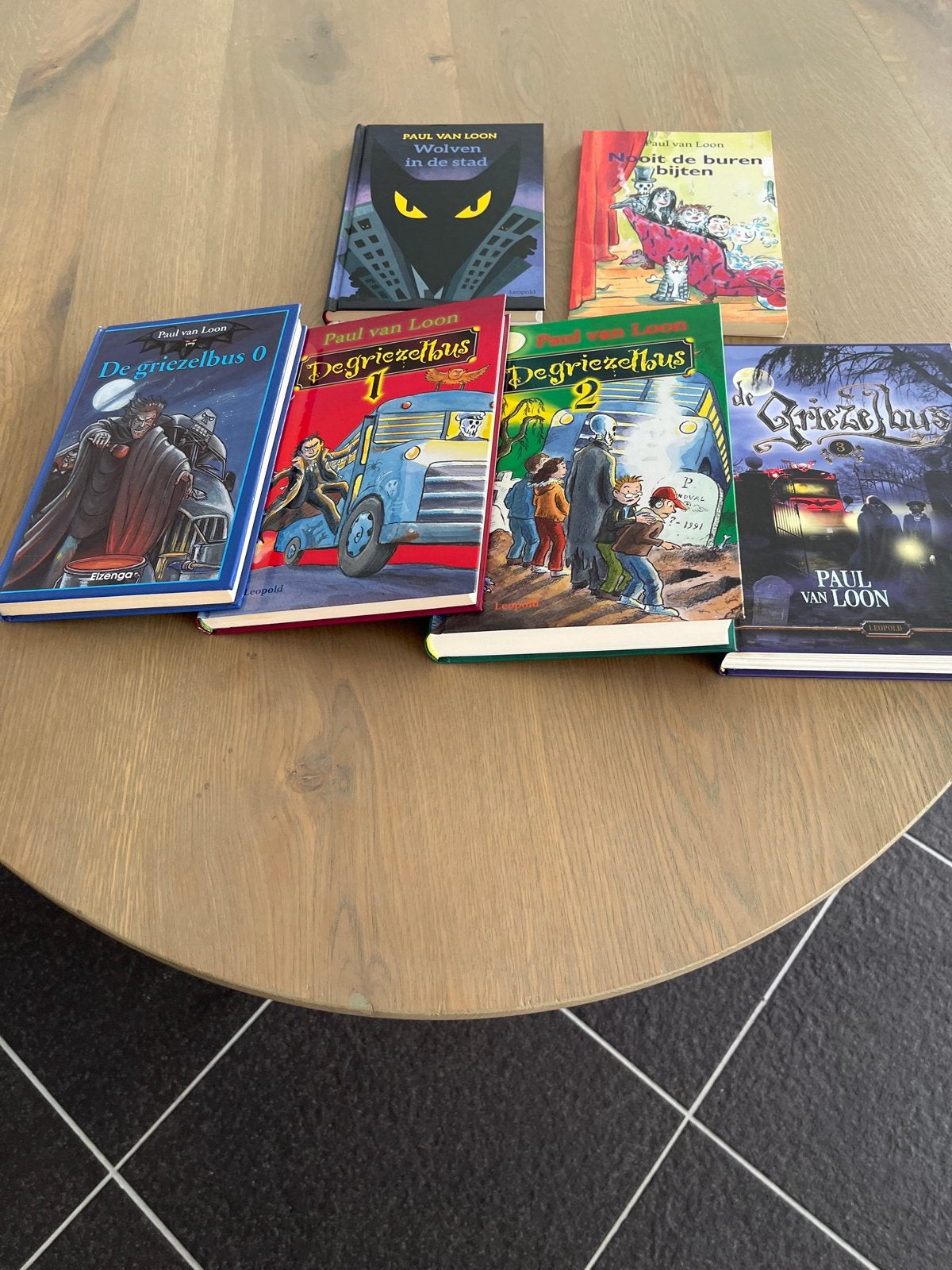 Paul van Loon griezelboeken (6 stuks), Ophalen of Verzenden, Zo goed als nieuw, Fictie
