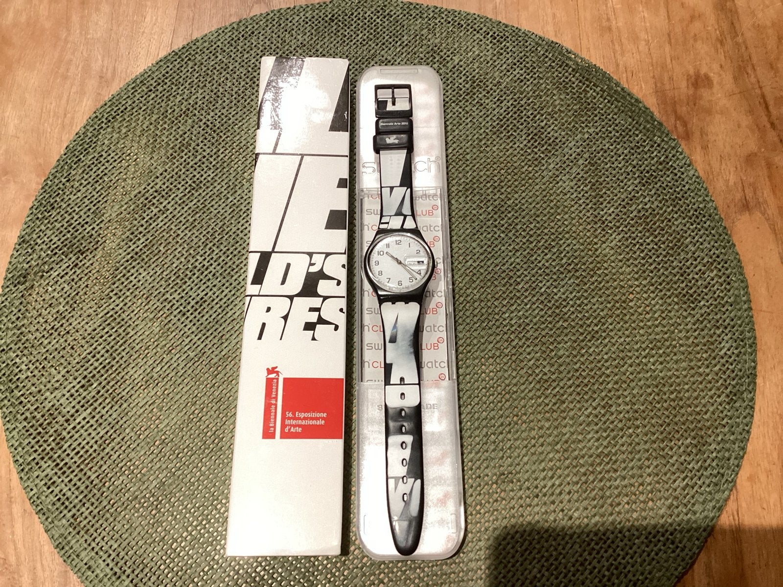 Swatch Polshorloge - Limited Edition Biënnale Venetië, Kunststof, Polshorloge, Swatch, Ophalen of Verzenden