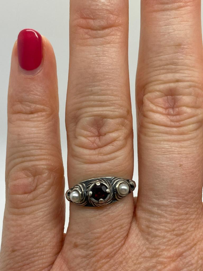 E53 Prachtige zilveren ring parel granaat maat 17,5, Ophalen of Verzenden, Zilver, Ring
