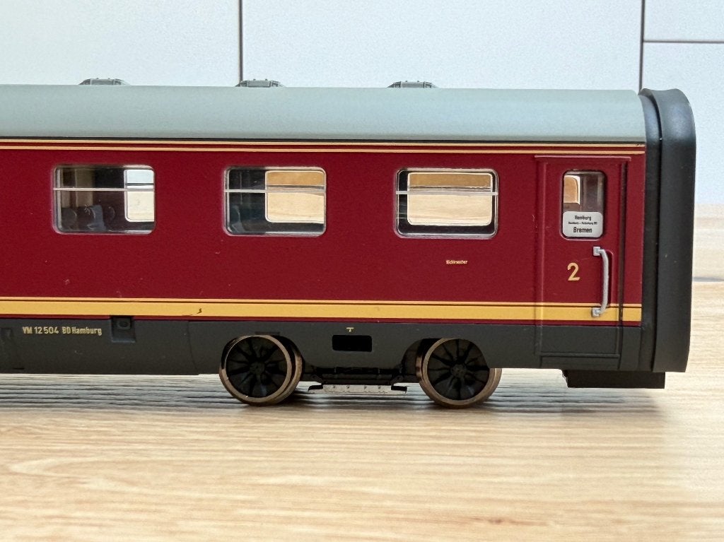 Foto 10 van DB dieseltreinstel VT12.5 - Music Edition (Roco 63136)