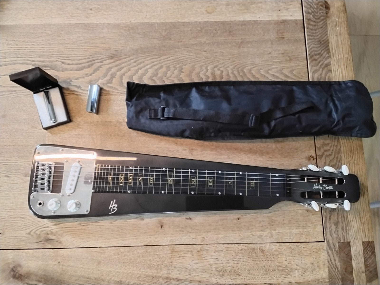 Harley Benton Lap Steel Gitaar met accessoires, Ophalen, Zo goed als nieuw, Solid body, Overige merken
