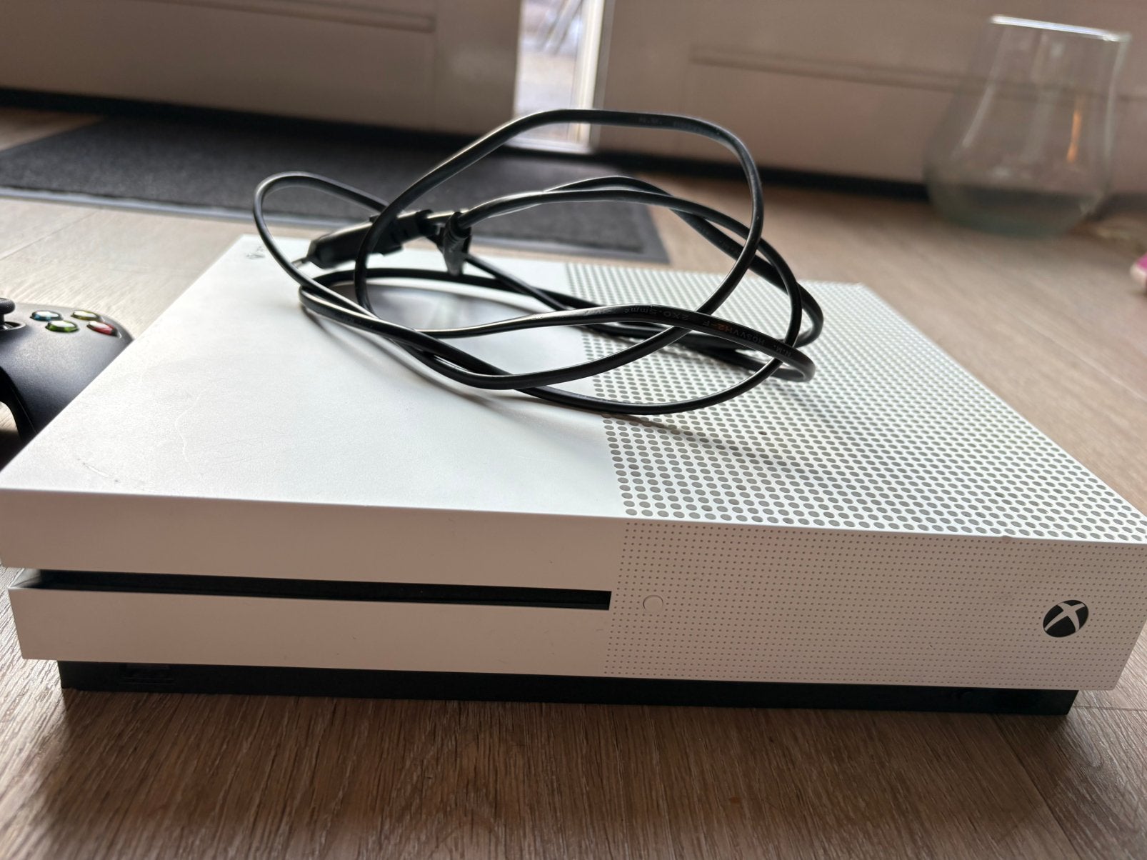 Xbox one s 500GB - Incl 2 controllers - Goeie staat, Spelcomputers en Games, Overige genres, 1 speler, Ophalen of Verzenden, Zo goed als nieuw