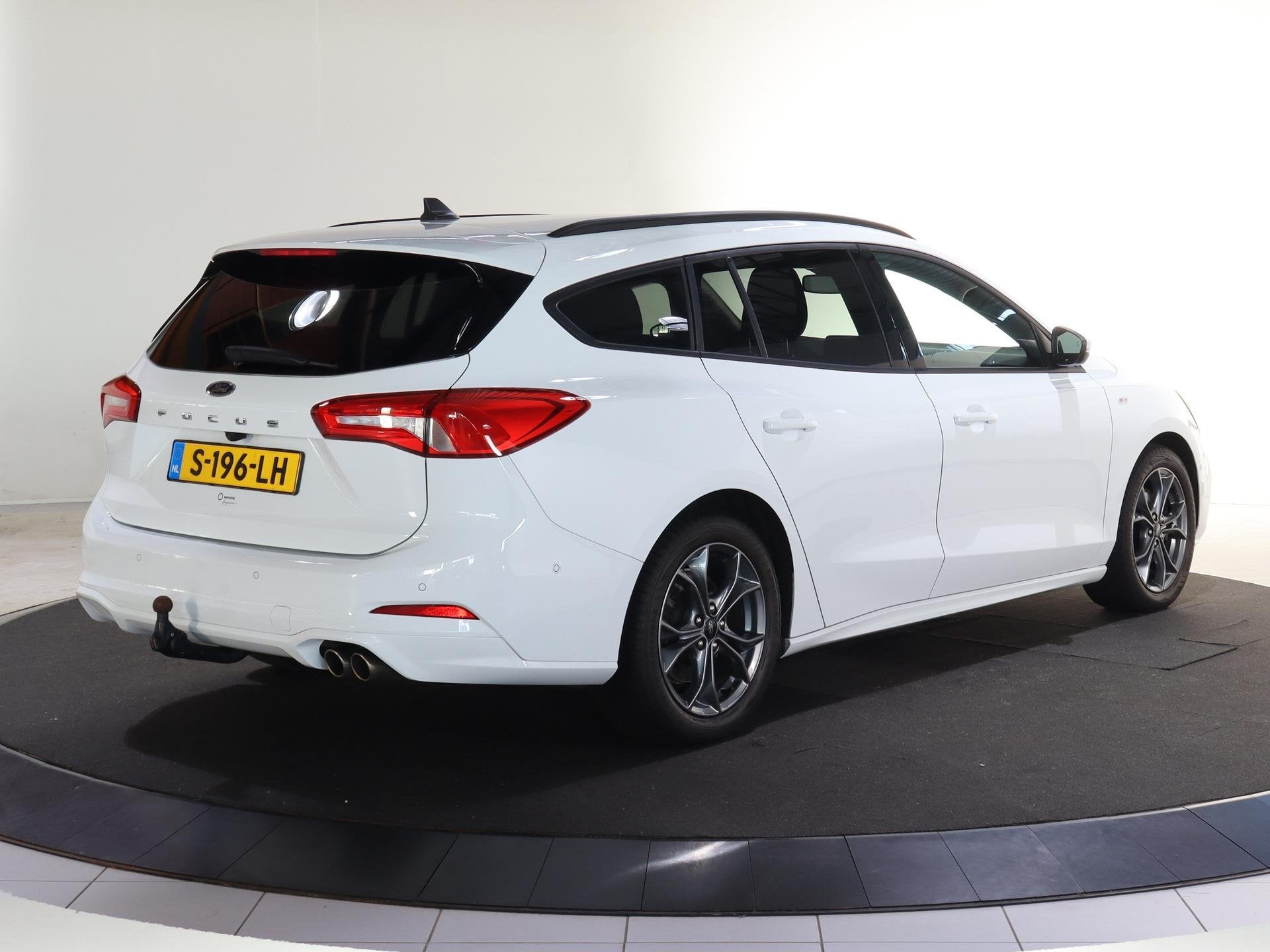 Ford Focus Wagon 1.5 EcoBoost ST Line Business | Trekhaak El, Auto's, 1345 kg, Stof, Euro 6, 150 pk
