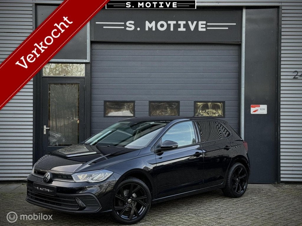 Volkswagen Polo 1.0 TSI Life Stoelverwar, Apple CarPlay, BTW, Voorwielaandrijving, Stof, Zwart, 95 pk
